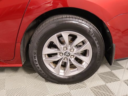 Used 2022 Toyota Sienna XLE FWD image 20