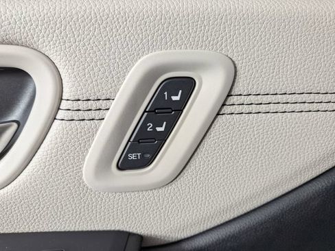 New 2026 Honda Pilot Touring image 11