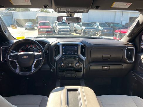Used 2022 Chevrolet Silverado 2500 LT w/ Convenience Package image 15