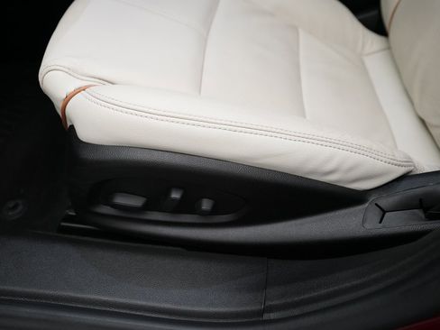 Used 2017 Chevrolet Impala Premier w/ Enhanced Convenience Package image 28