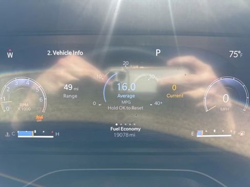 Used 2024 Jeep Grand Cherokee Limited w/ Luxury Tech Group II AWD/4WD image 16