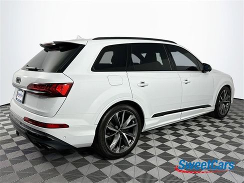 Used 2024 Audi SQ7 Premium Plus w/ Executive Package image 7