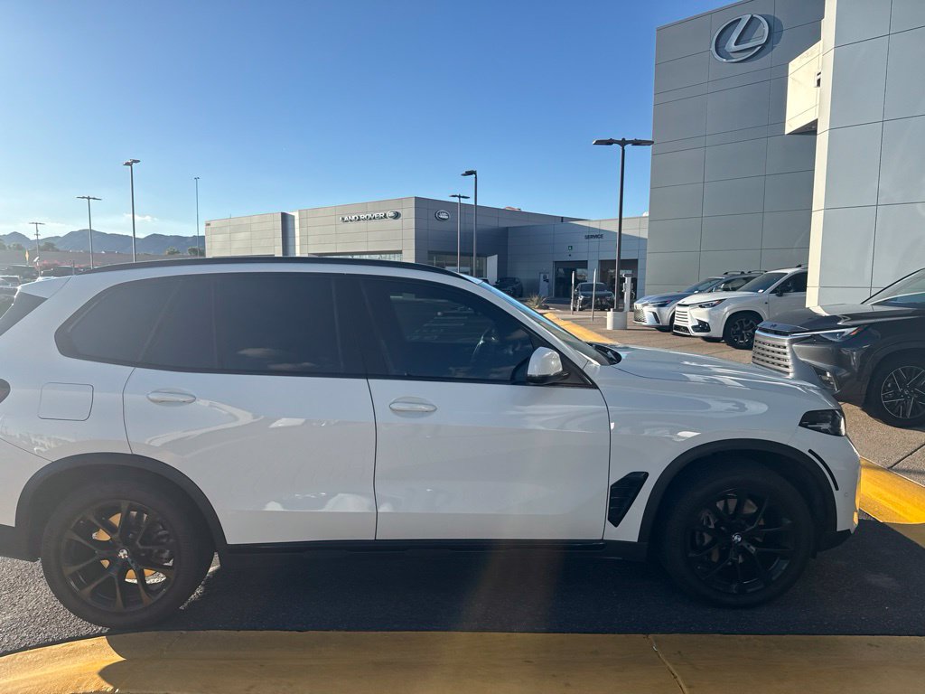 Used 2024 BMW X5 sDrive40i w/ Parking Assistance Package RWD image 5