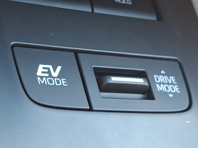 Certified 2023 Toyota Venza XLE AWD/4WD image 24