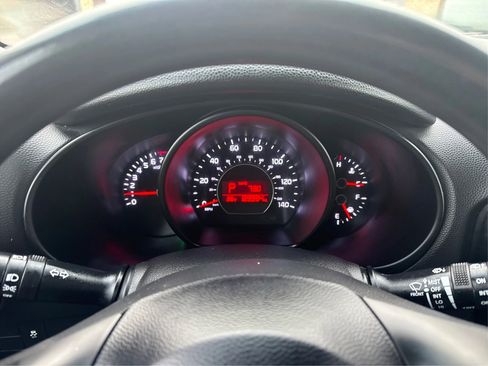 Used 2015 Kia Soul + FWD image 18