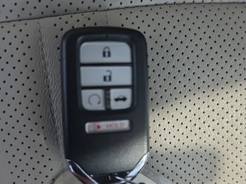 Used 2019 Honda Accord Touring image 34