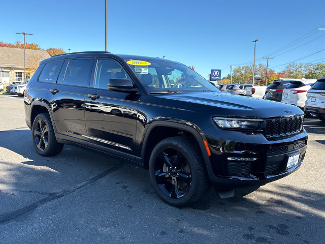 Used 2023 Jeep Grand Cherokee L Limited w/ Black Appearance Package AWD/4WD image 5