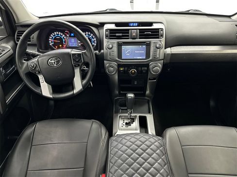 Used 2018 Toyota 4Runner SR5 Premium image 22