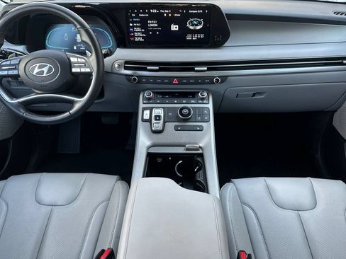 Used 2025 Hyundai Palisade SEL FWD image 13