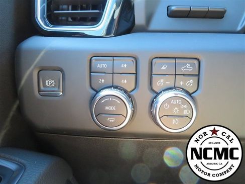 Used 2024 GMC Sierra 2500 Denali w/ Denali Reserve Package image 46