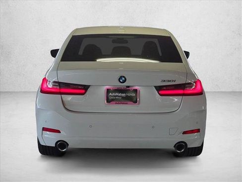 Used 2025 BMW 330i Sedan w/ Premium Package RWD image 7
