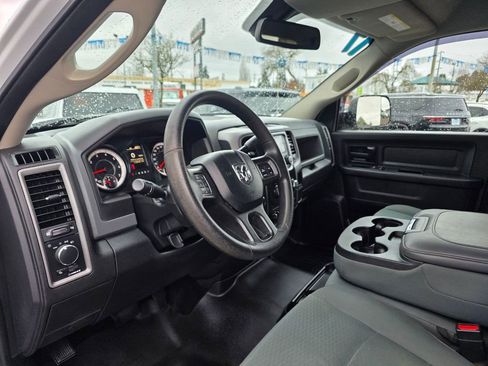 Used 2017 RAM 2500 Tradesman w/ Chrome Appearance Group image 9