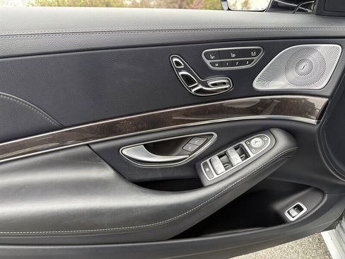 Used 2016 Mercedes-Benz S 550 Sedan image 21