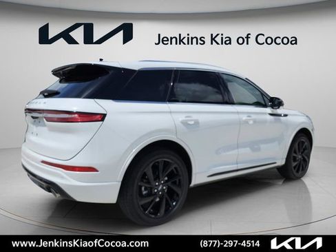 Used 2024 Lincoln Corsair Grand Touring w/ Equipment Group 301A AWD/4WD image 4