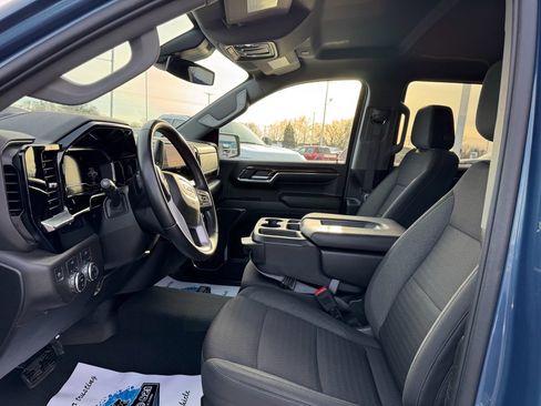 Used 2024 GMC Sierra 1500 SLE image 24