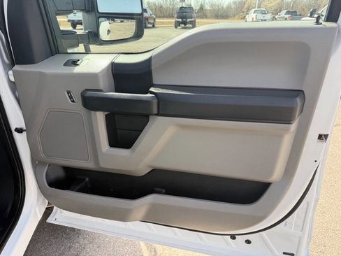 Used 2019 Ford F350 XL w/ Power Equipment Group image 34