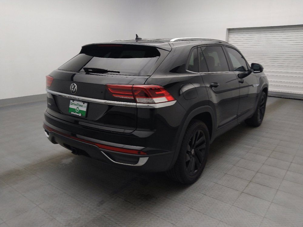Used 2023 Volkswagen Atlas Cross Sport SE w/ Black Wheel Package FWD image 9