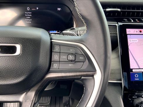 Used 2022 Jeep Grand Cherokee L Limited image 24