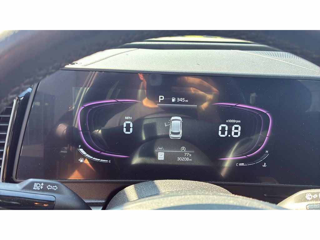 Used 2025 Kia Sportage EX FWD image 9