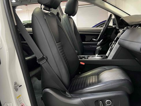 Used 2021 Land Rover Discovery Sport SE image 30