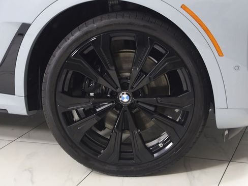 Used 2024 BMW X7 M60i AWD/4WD image 21