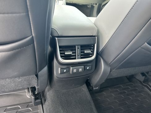 Used 2022 Subaru Legacy Limited XT w/ Popular Package #3 AWD/4WD image 16
