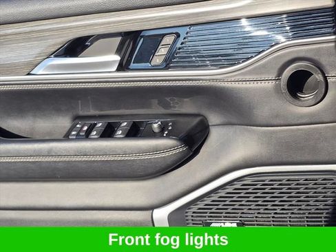 Used 2024 Jeep Wagoneer Series III AWD/4WD image 24