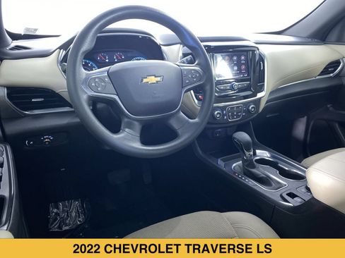 Certified 2022 Chevrolet Traverse LS FWD image 2