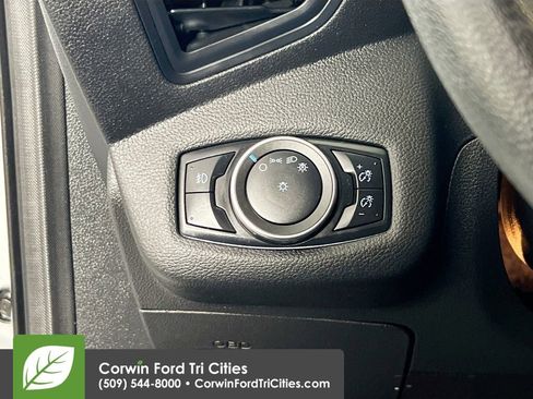 Used 2018 Ford Escape SE image 19