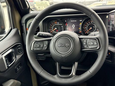 New 2026 Jeep Gladiator Mojave image 15