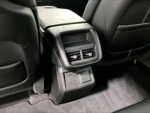 Used 2023 Cadillac Lyriq 2WD image 28