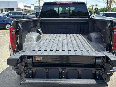 New 2026 GMC Sierra 3500 Denali w/ Denali Reserve Package AWD/4WD image 7