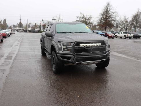 Used 2017 Ford F150 Raptor w/ Equipment Group 802A Luxury image 3