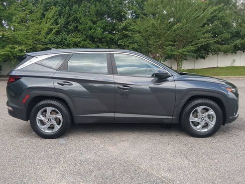 Used 2024 Hyundai Tucson SE FWD image 3