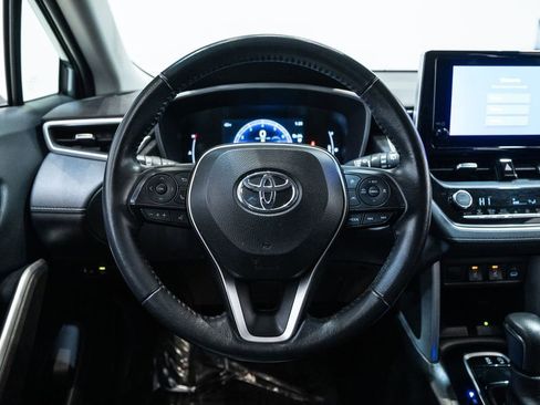Certified 2024 Toyota Corolla Cross XLE image 25