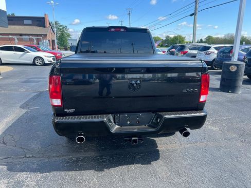Used 2017 RAM 1500 Express w/ Black Ram 1500 Express Group AWD/4WD image 4