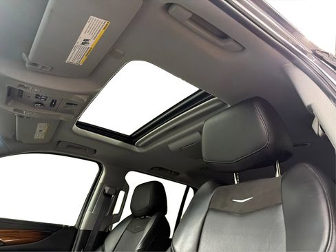 Used 2015 Cadillac Escalade Premium image 21