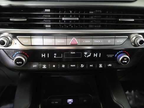 Used 2022 Kia Telluride LX image 49