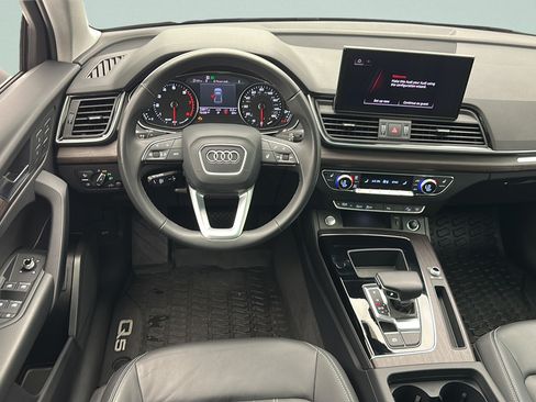 Used 2023 Audi Q5 2.0T Premium w/ Convenience Package AWD/4WD image 11