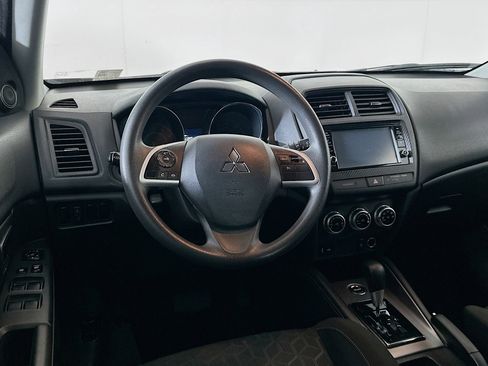 Used 2023 Mitsubishi Outlander Sport ES image 17