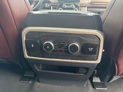 Used 2024 Ford Expedition Limited image 28