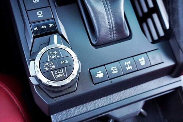 Used 2025 Toyota Tacoma TRD Pro AWD/4WD image 45