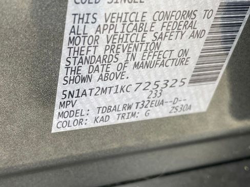 Used 2019 Nissan Rogue SL FWD image 34