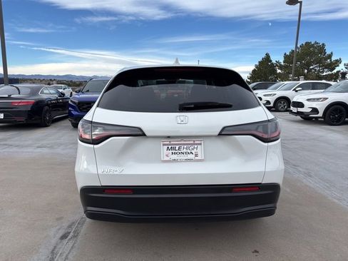 Certified 2026 Honda HR-V LX image 8