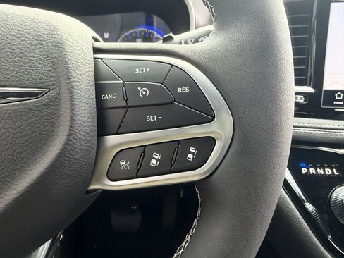 New 2026 Chrysler Pacifica Select image 39