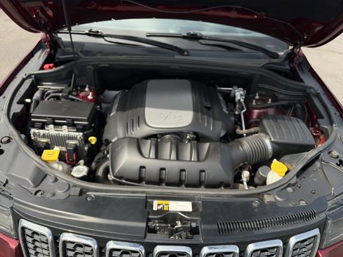 Used 2019 Jeep Grand Cherokee Limited w/ Luxury Group II AWD/4WD image 29