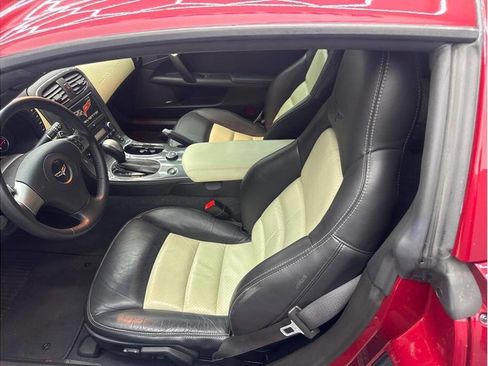 Used 2008 Chevrolet Corvette Coupe w/ Preferred Equipment Group RWD image 11