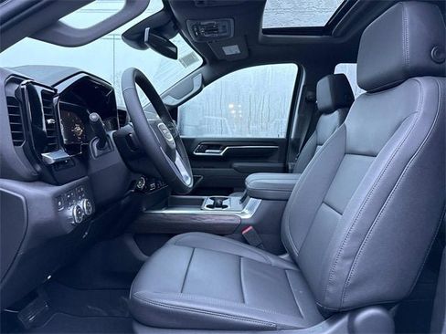 New 2026 GMC Sierra 2500 SLT w/ SLT Premium Package image 8