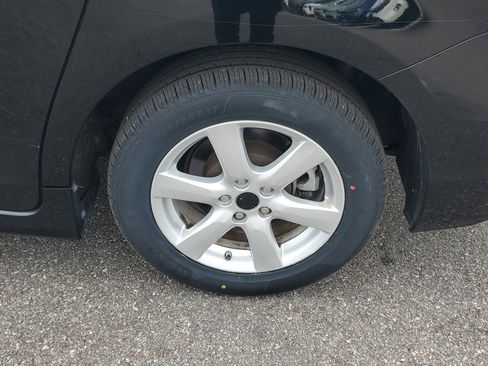 Used 2019 Toyota Sienna LE image 34