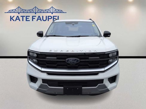 Certified 2025 Ford Expedition Max Platinum w/ Driver's Package AWD/4WD image 2